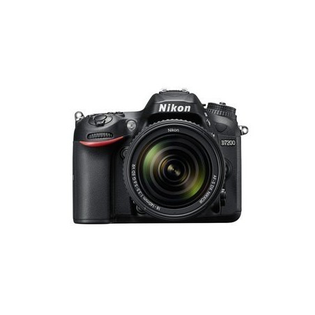 Nikon D7200 + Objectif VR 18-140 mm