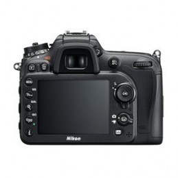 Nikon D7200 + Objectif VR 18-140 mm