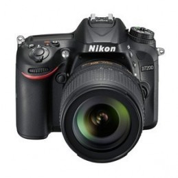 Nikon D7200 + Objectif VR 18-105 mm