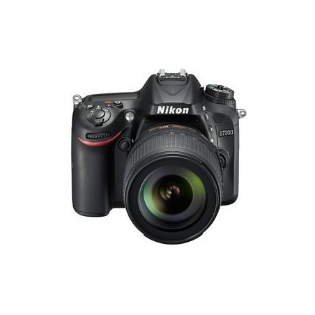Nikon D7200 + Objectif VR 18-105 mm