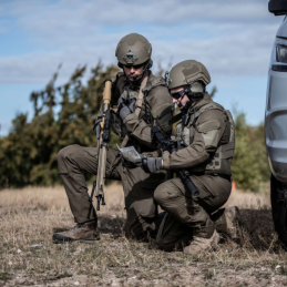 3M Peltor ComTac VIII J11 vert - Casque Électronique Anti Bruit