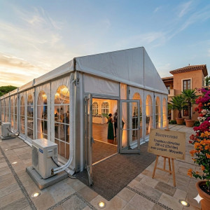 Location de Chapiteau climatisé 250 m2 (25x10m ) avec parquet - Moquette