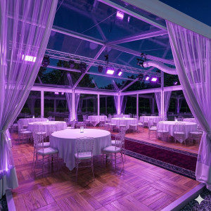Location de Chapiteau climatisé transparent 100 m2 (10x10m ) avec parquet - Moquette